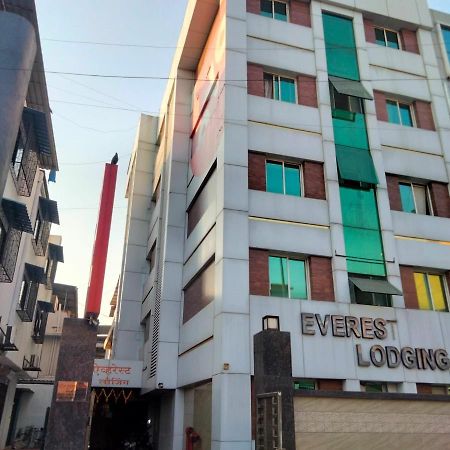 Hotel Everest Lodging نافي مومباي المظهر الخارجي الصورة