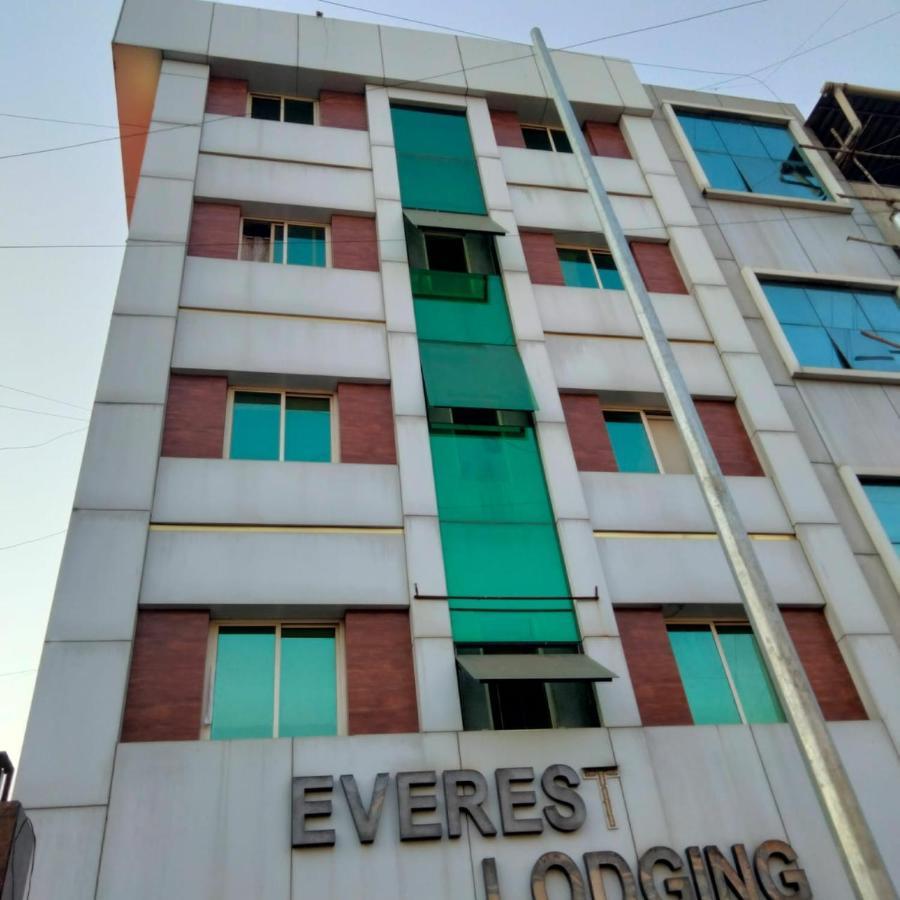 Hotel Everest Lodging نافي مومباي المظهر الخارجي الصورة