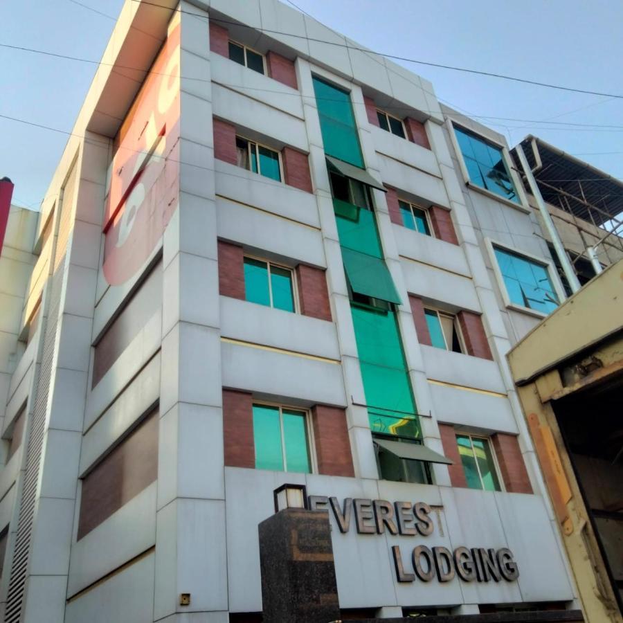 Hotel Everest Lodging نافي مومباي المظهر الخارجي الصورة
