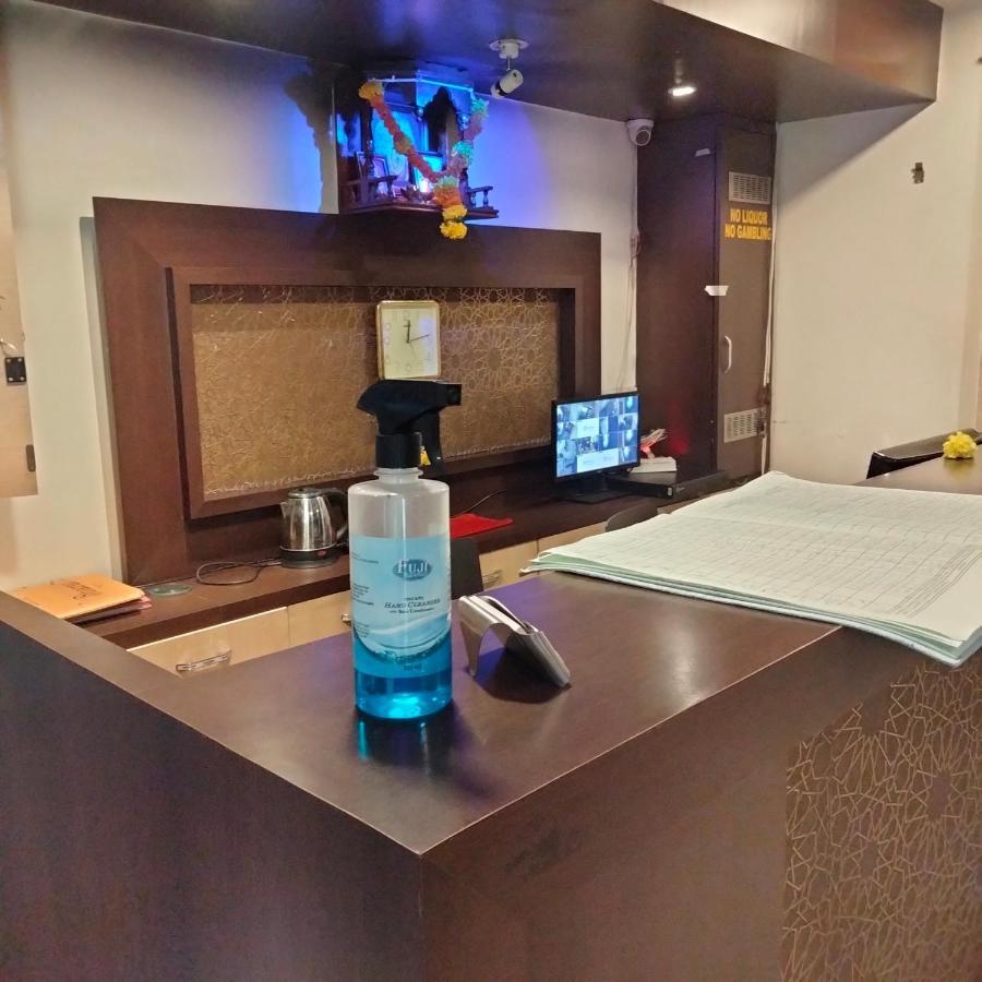 Hotel Everest Lodging نافي مومباي المظهر الخارجي الصورة