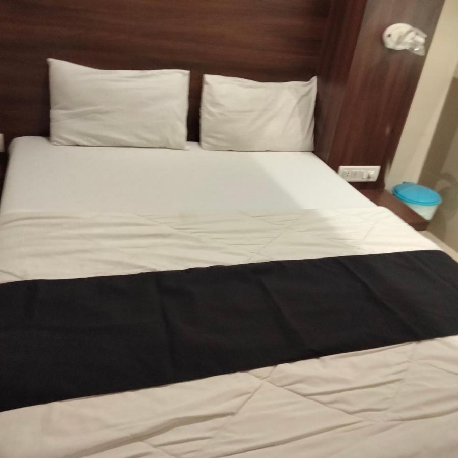 Hotel Everest Lodging نافي مومباي المظهر الخارجي الصورة