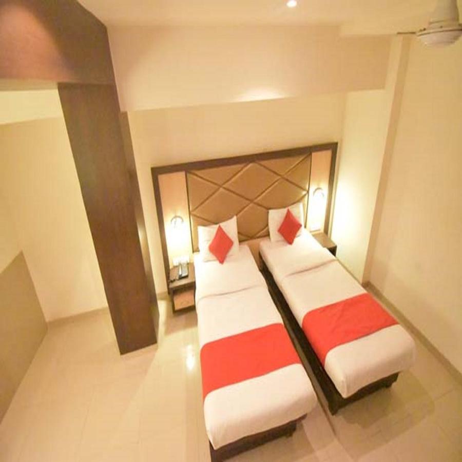 Hotel Everest Lodging نافي مومباي المظهر الخارجي الصورة