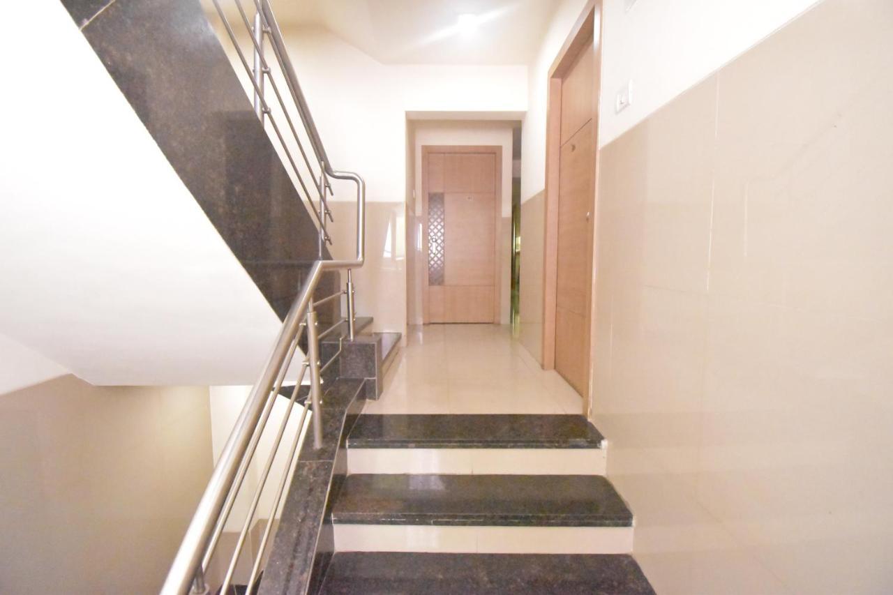 Hotel Everest Lodging نافي مومباي المظهر الخارجي الصورة